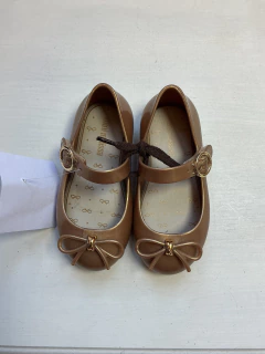 20/21 | Mini Melissa | Zapatos cerrados melissa dorados