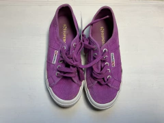 34 | Superga | Zapatilla de lona violeta acordonada