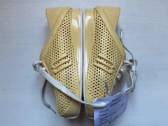 T 23/24 | Melissa | Zapatillas amarillas goma con cordones blancos
