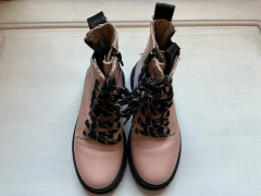 T29 | ZARA | BORCEGOS ROSA VIEJO Y NEGRO - comprar online
