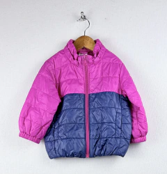 PLAY | 18/24m | Uniqlo | campera abrigo fucsia y azul puffer cierre