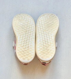 US 6 (22) | Adidas | zapatillas blancas 2 velcros lineas rosas Minnie - El Placard de Mi Bebot