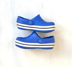 PLAY | c4/5 (19/20) | Crocs | crocband azul y blanco en internet