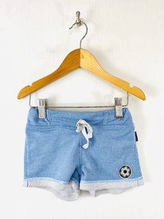 PLAY | 4A | Mimo | short tela rustica celeste con aplique flor - comprar online