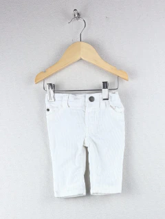 NUEVO | 3m | Carters | pantalon corderoy blanco
