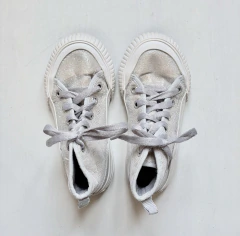 T25 | Cheeky | zapatillas altas plateadas brillo cordones grises