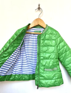 2A (justo) | Benetton | campera puffer verde forrado blanco rayado azul en internet