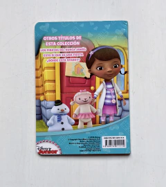 LIBRO | Atendiendo en la plaza | Disney Junior | BarcelBaires en internet