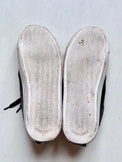 PLAY | T36 | Mimo | zapatillas negras cuerina con cordones negros - comprar online