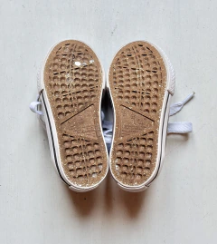 T 22 | Mimo | zapatillas marrones puntera y cordones blancos - comprar online
