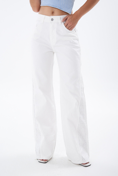 WIDE LEG BLANCO CON COSTURA DIAGONAL Y STRASS - PERLA - STRIVEN JEANS