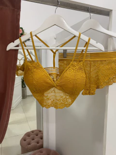 Top Encaje Push-up Cami Amarillo