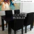 COMBO SOFA PATAS BAJAS DE MADERA CON MESA NEGRA Y SILLAS EN CHENILLE - tienda online