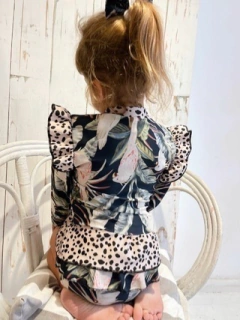 Conjunto Kids Remera Lycra UV y Bombacha - comprar online