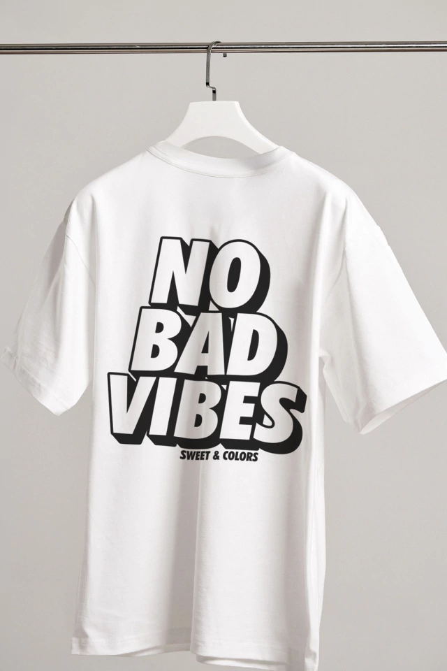 Remera No Bad Vibes blanca
