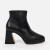 Bota Preta Cano Curto Meia Pata Couro Charlotte