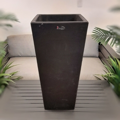 Piramidal Rotomoldeado Negro