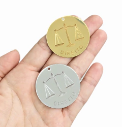 Pingente em Acrilico Profissão Direito 4cm - comprar online