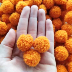 pompom-pelucia-amarelo