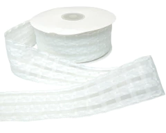 Fita organza trançada branca de 38mm em rolo com 2 metros de comprimento.