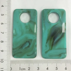 Pingente de Resina Retangular Turquesa Mesclado 54x26mm (par)
