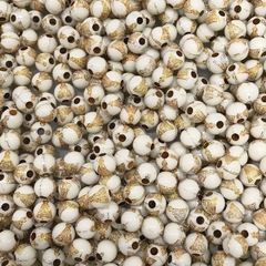 Contas Para Terço Com Nossa Senhora Aparecida Creme Dourado 8mm (20 gramas) - comprar online