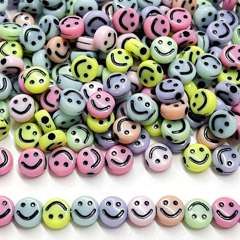 miçanga-smile-colorido