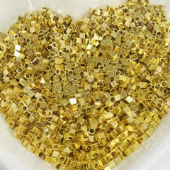 Entremeio Micro Dadinho dourado BFLTK298 (5grs) na internet