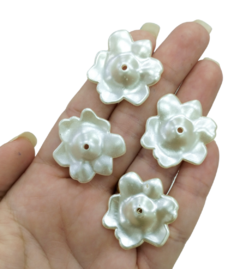 Flor Perolada Grande Aberta (8unds) na internet