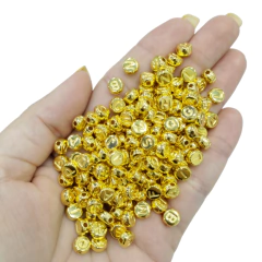 Miçanga de letra Dourada (20 gramas)