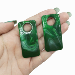 Pingente de Resina Retangular Verde Mesclado 54x26mm (par)
