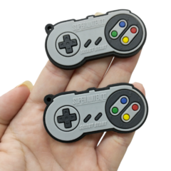 Pingente Emborrachado Controle de Super Nintendo (par)
