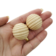 Bola Frisada Passante de Madeira Bege 30MM (2unds) - comprar online