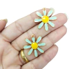 Pingente Metal Dourado Margarida Verde Claro (2unds)
