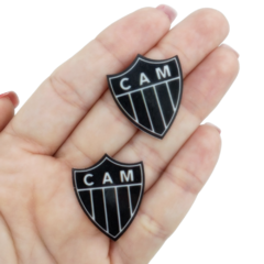 Aplique acrílico em formato de escudo do Atlético Mineiro