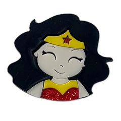 aplique-mulher-maravilha-acrilico