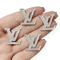 aplique-grife-louis-vuitton