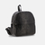 Mochila Siena negra de cuero con diseño moderno y práctico.