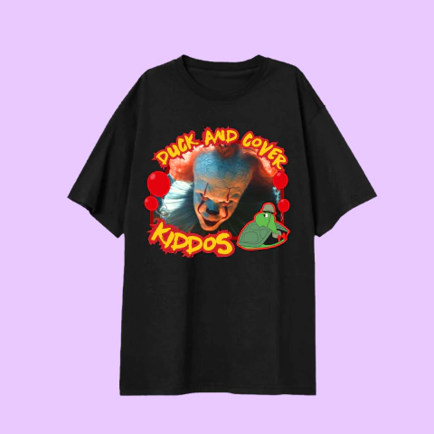 REMERA DUCK AND COVER KIDDOS IT PENNYWISE DTF