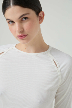 Remera Derrick en internet