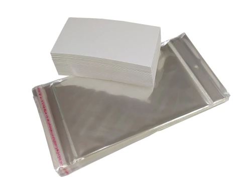 Embalagem plástica transparente com 100 unidades de tags brancas 12x18 cm.