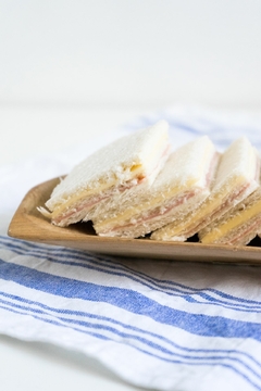 Sandwiches de Miga de Jamón y Queso (docena)