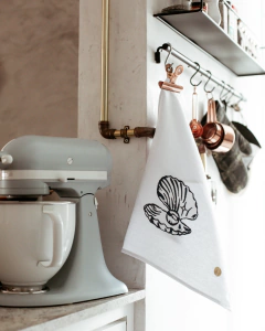 Pano de Copa Bordado - "Concha" - Pano Urbano