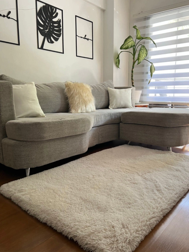 Alfombra pelo medio 2 x 1.50 mts con antideslizante