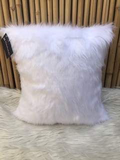 Funda de Almohadón 50x50 cm Brasilera pelo extra largo - comprar online