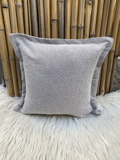 Almohadones 40x40 tusor con bordes relleno vellón siliconado - comprar online