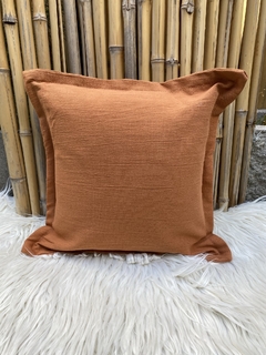 Almohadones 40x40 tusor con bordes relleno vellón siliconado - EL CHE ALMOHADÓN ®