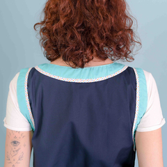 PONCHO AZUL MARINO CON VERDE ESMERALDA - tienda online