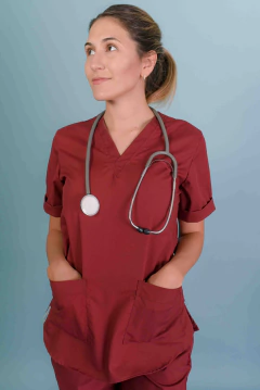 CASACA TINA BORDO en internet