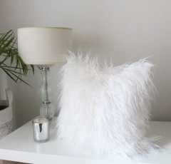 Alfombras Nordicas Piel Premiun Angora Blanco (rizado) en internet